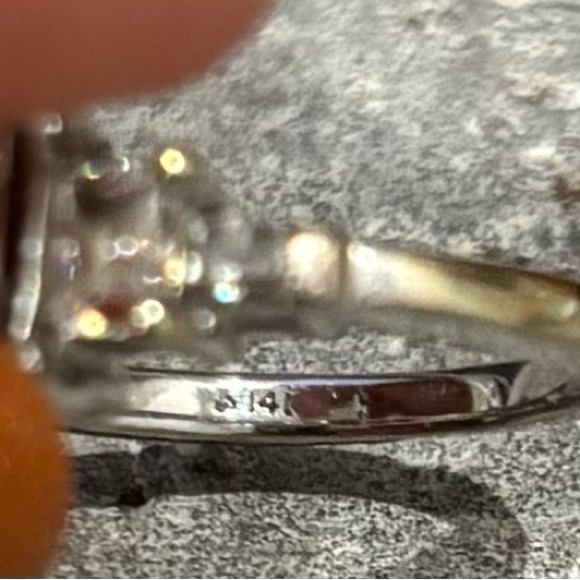 14k White Gold Ring with Emerald cut Diamonds - Picture 9 of 9